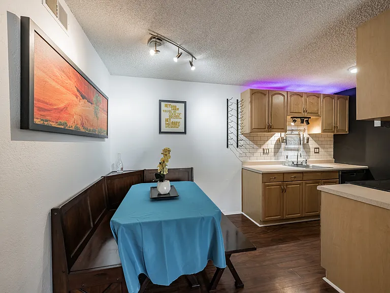 3250 Oneal Cir #C10 — Photo 11
