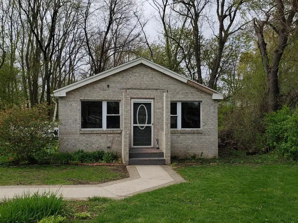 W1011 Sylvan Rd, Genoa City, WI 53128