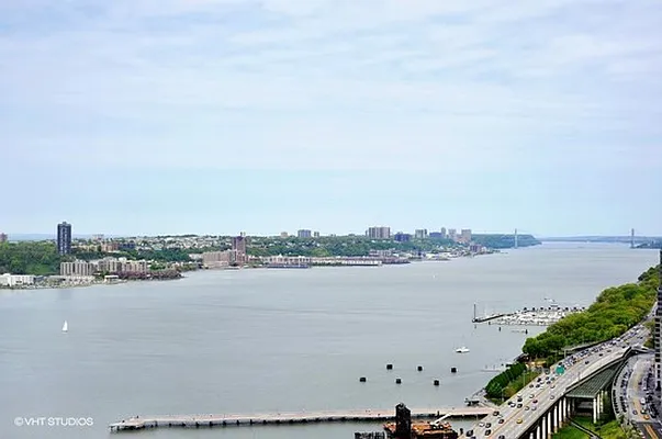 Rented by Manhattan Miami Real Estate | media 29