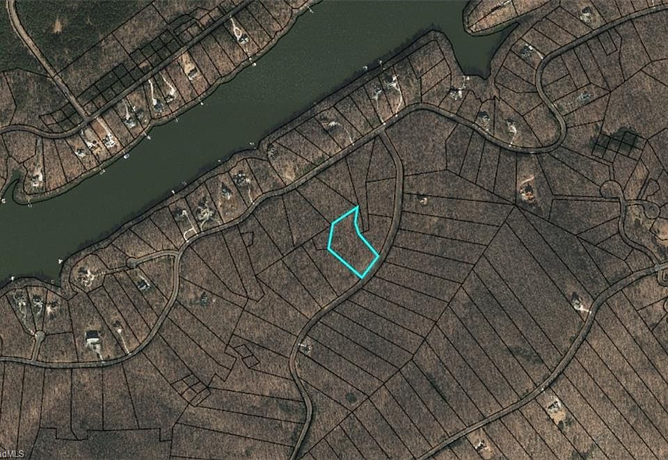 2nd image of 346 Palisade Trl