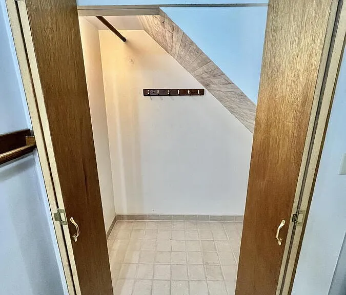 2204 Bainbridge Rd — Photo 43