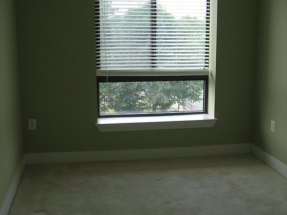 4th image of 1200 N Hartford St APT 301