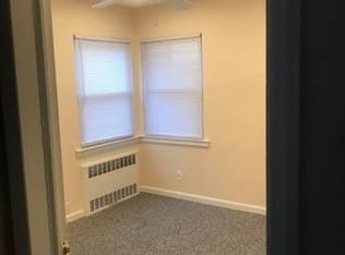 86-19 260th St, Floral Park, NY 11001
