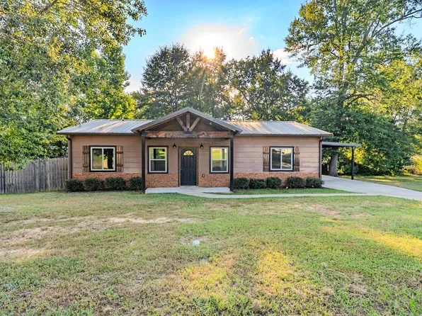 301 Bostick Dr, Marshall, TX 75672