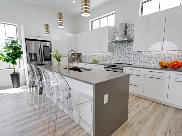 1705 Lear St, Dallas, TX 75215