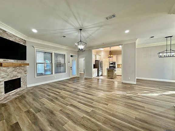 4th image of 13158 Dutchtown Lakes Dr