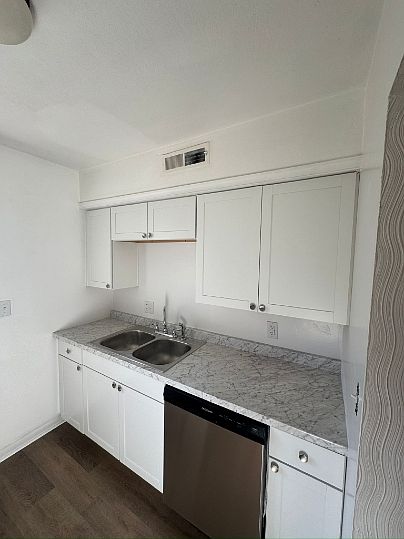1st image of 608 3rd St APT A12