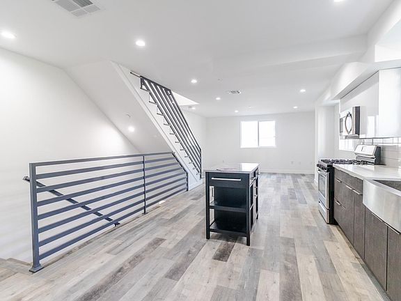 2nd image of 1307 N Orange Dr #9