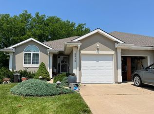 2435 SW Golf View Ct, Topeka, KS 66614