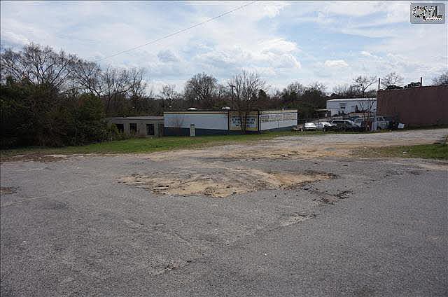 2nd image of 2318 Two Notch Rd