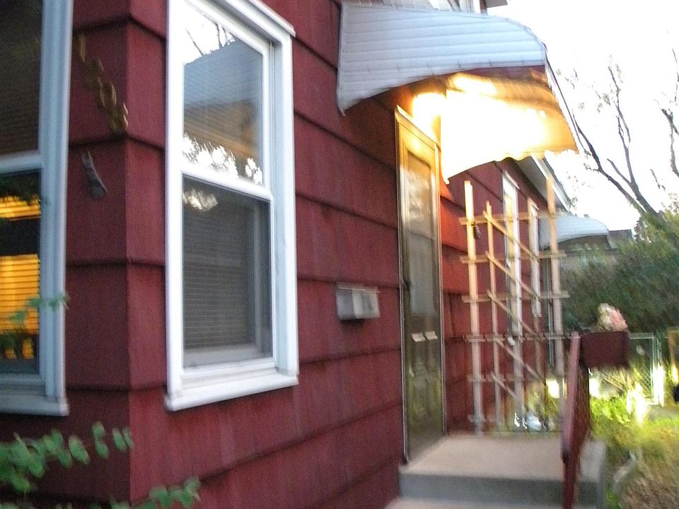 1st image of 1208 8th St SE #1