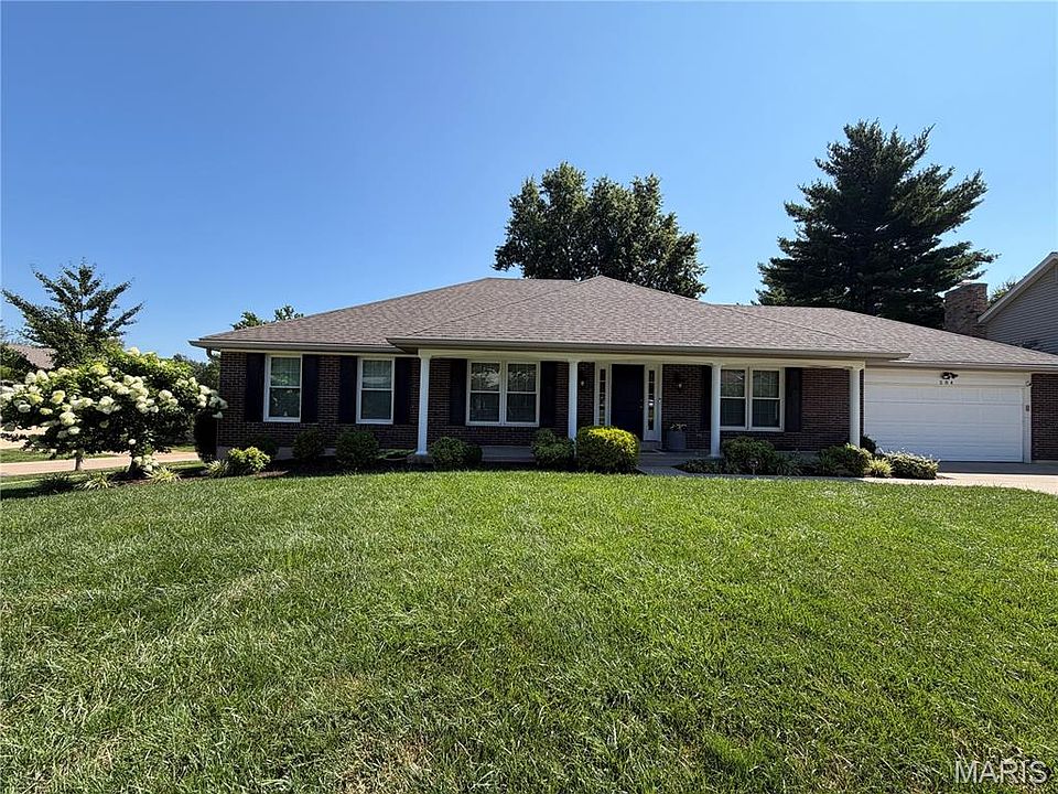 1st image of 584 Sunbridge Dr