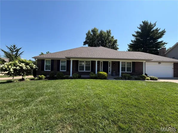 584 Sunbridge Dr, Chesterfield, MO 63017