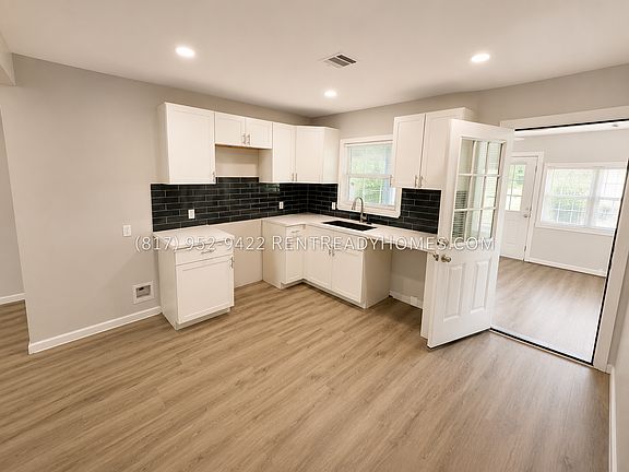 3rd image of 8105 Bonner Dr