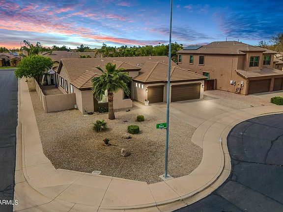 4th image of 3020 S Boca Cir