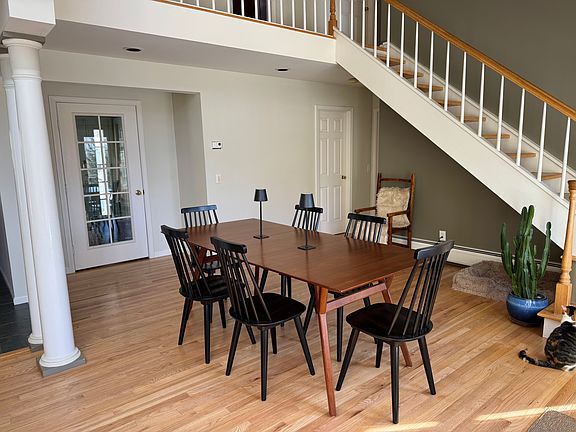 3rd image of 348 Farm Rd