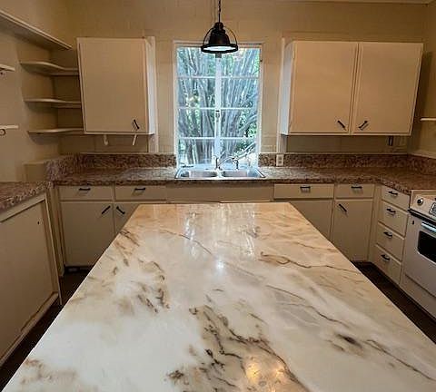open kitchen, lots of storage