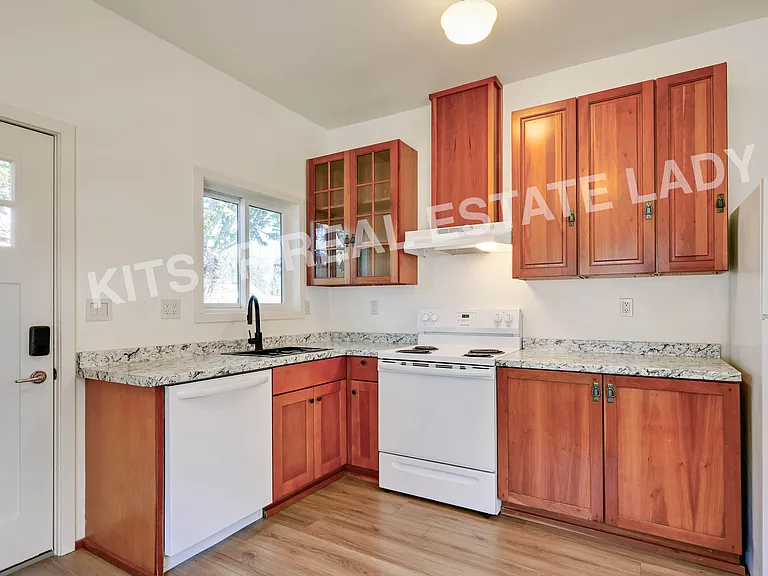 15449 Washington Ave NE #101 — Photo 8
