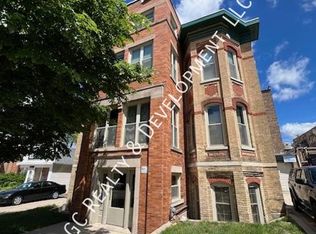 210-214 Dupage St UNIT C, Elgin, IL 60120