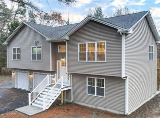 15 Plainfield Pike, Foster, RI 02825