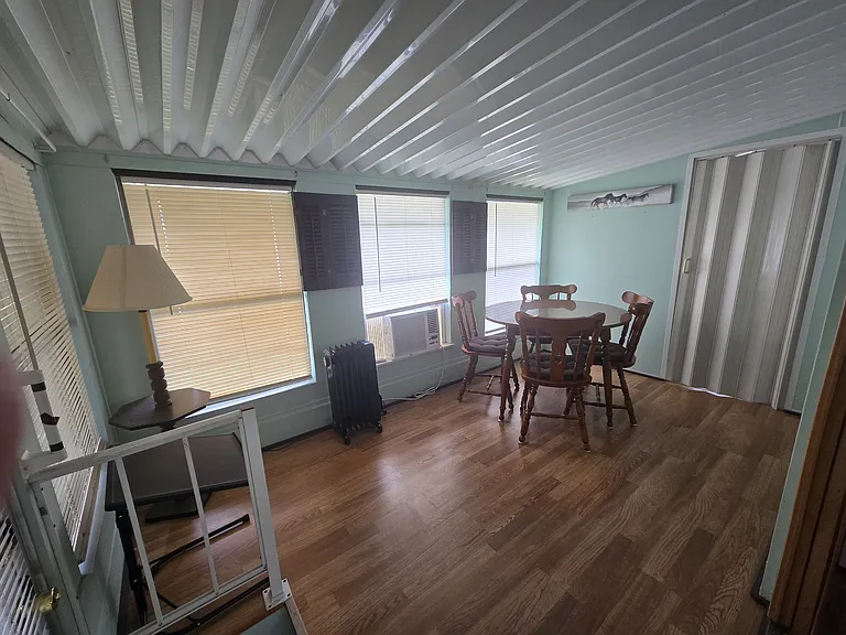 140 Jaymar Park Dr — Photo 6