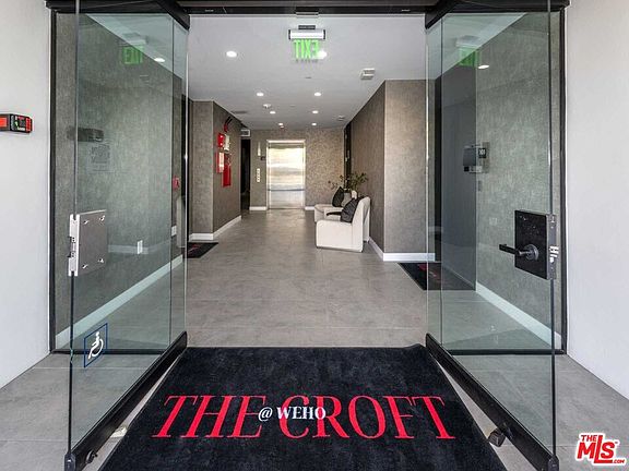 3rd image of 1017 N Croft Ave #103