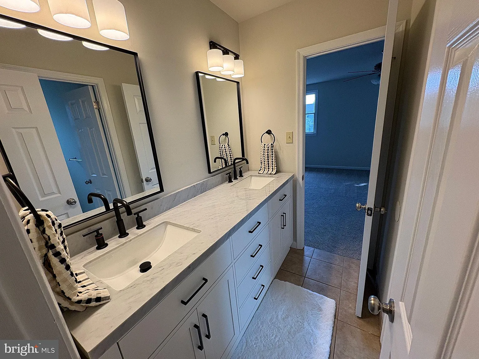 3 bed, 1.5 bath, 1576 sqft, $2,200 — Photo 4