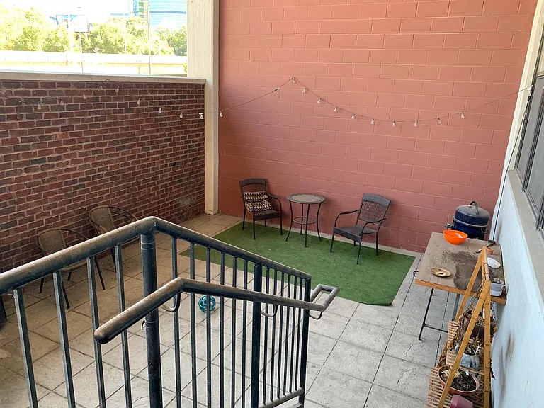 2015 Grand Blvd #125 — Photo 10