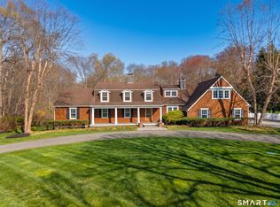 11 Westwood Drive, Waterford, CT 06385