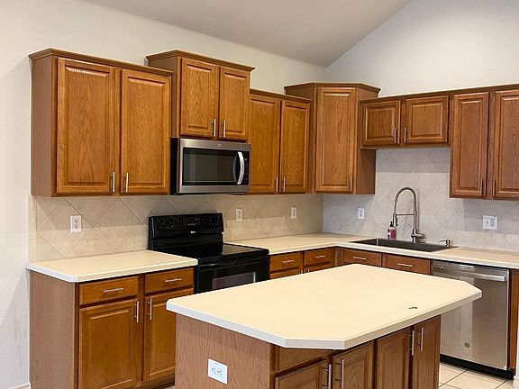 5th image of 2353 Clairborne Dr
