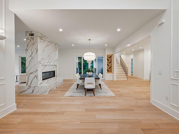 4th image of 2817 Claremont Rd