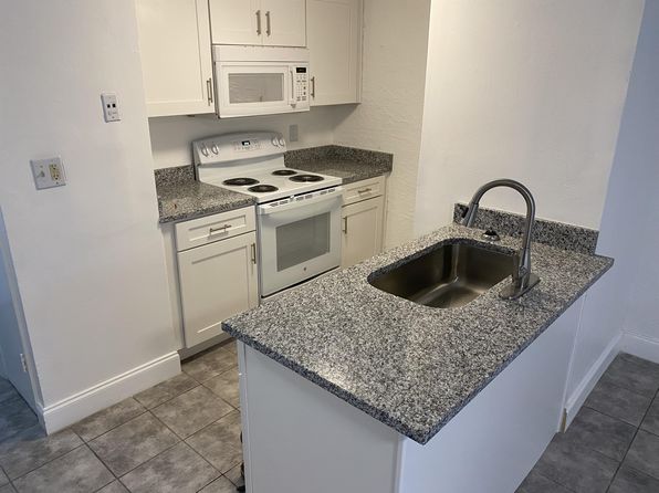 500 Rockpit Rd #1