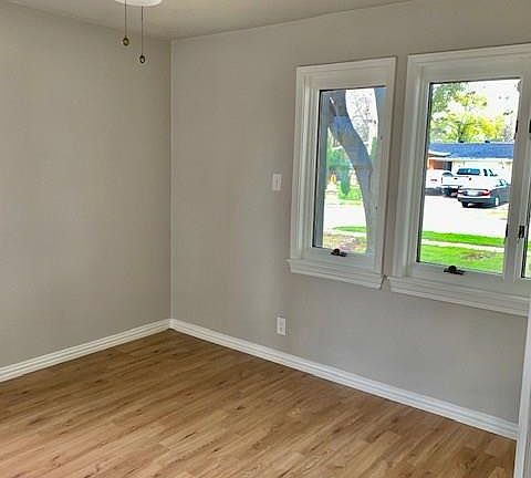 2nd image of 2025 Marilyn Ln
