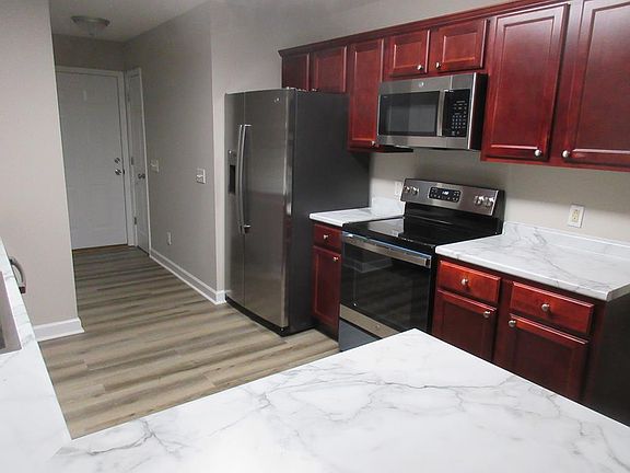 3rd image of 106 Ash Ct