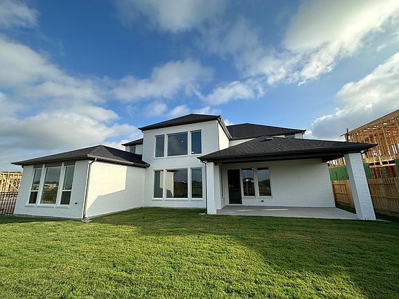 4th image of 21607 Cabramatta Field Dr