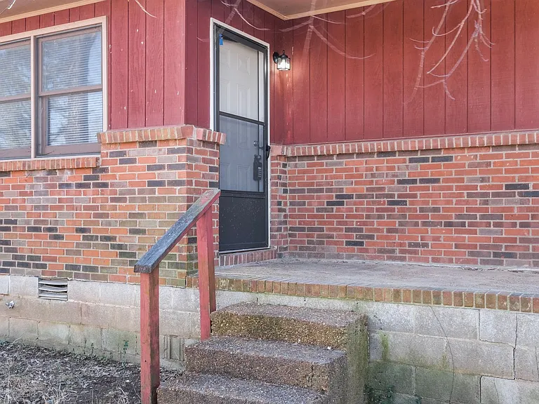 103 Naydonlin Dr — Photo 2