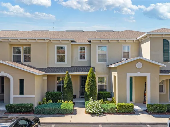 8110 Silent Creek Dr, Tampa, FL 33615