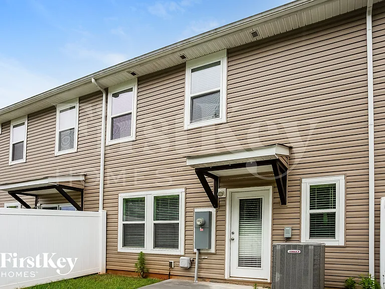 2031 Cypress Village Dr NW — Photo 18