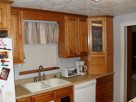Newly Remodeled Kitchen