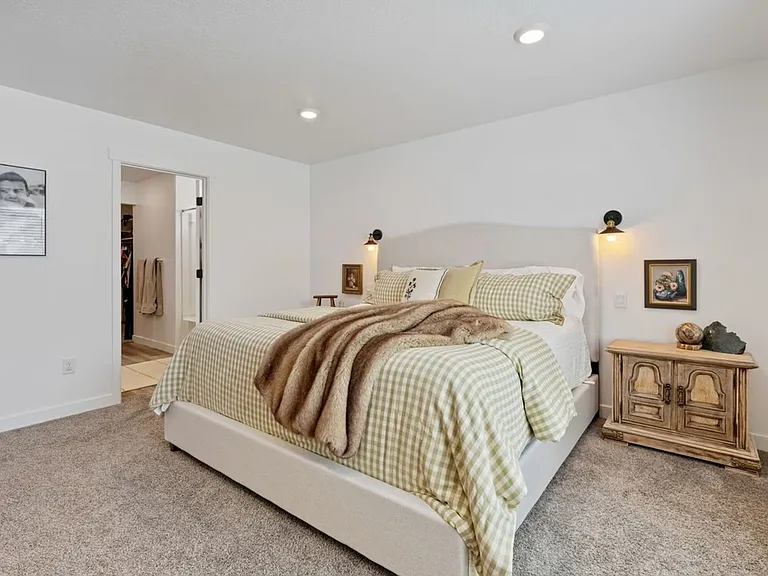 1323 S Raintree Ln — Photo 6