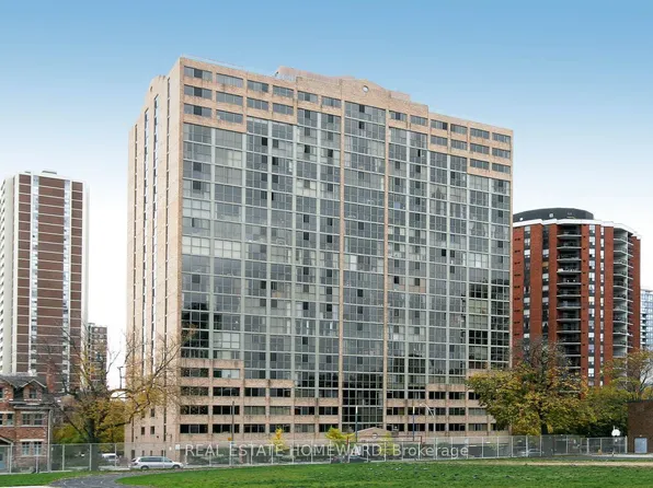 15 Maitland Pl #1609, Toronto, ON M4Y 2X3