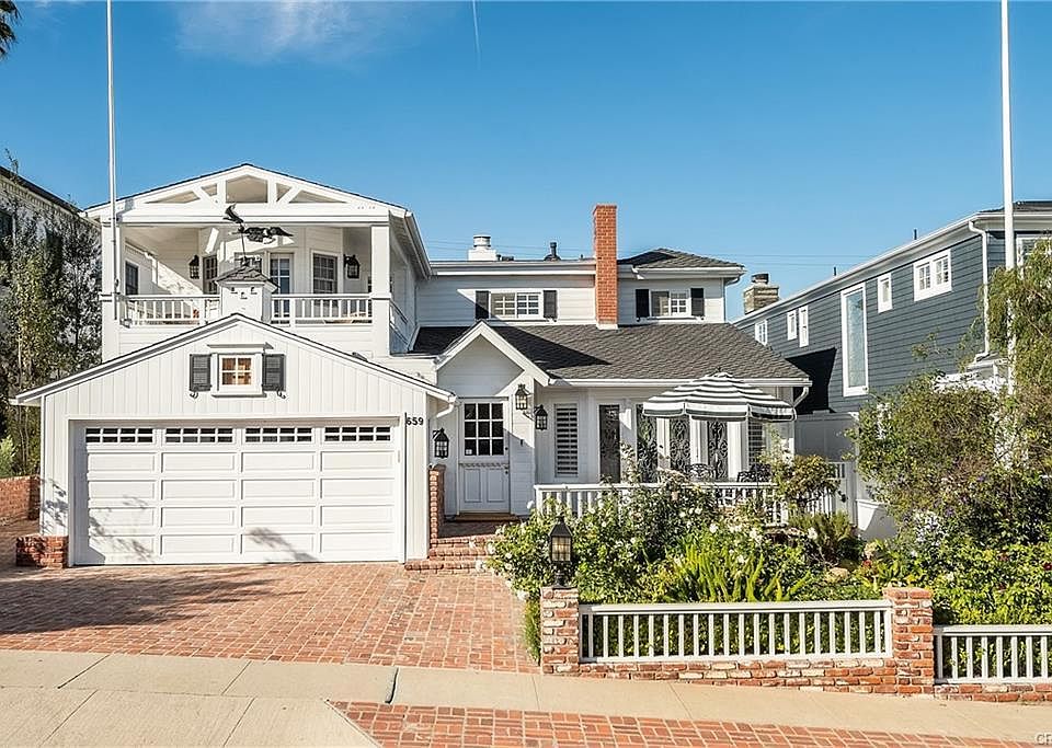 Cape Cod Residence