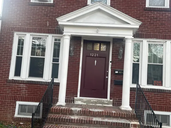 1221 W Union Blvd, Bethlehem, PA 18018