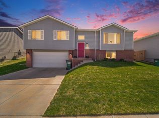2833 W Peach St, Lincoln, NE 68522