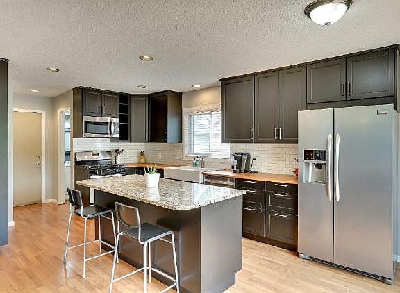 5th image of 9411 Parkside Ct N