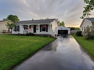 916 Saul Dr, Hubbard, OH