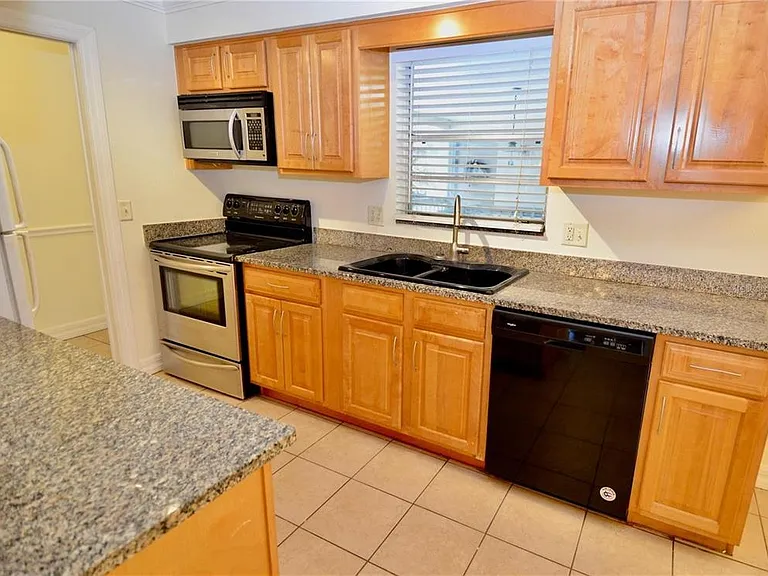 3360 S Osprey Ave #201B — Photo 1