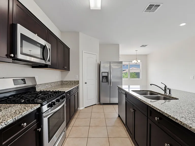 30915 W Amelia Ave — Photo 11