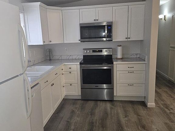 2nd image of 722 E Main Ave