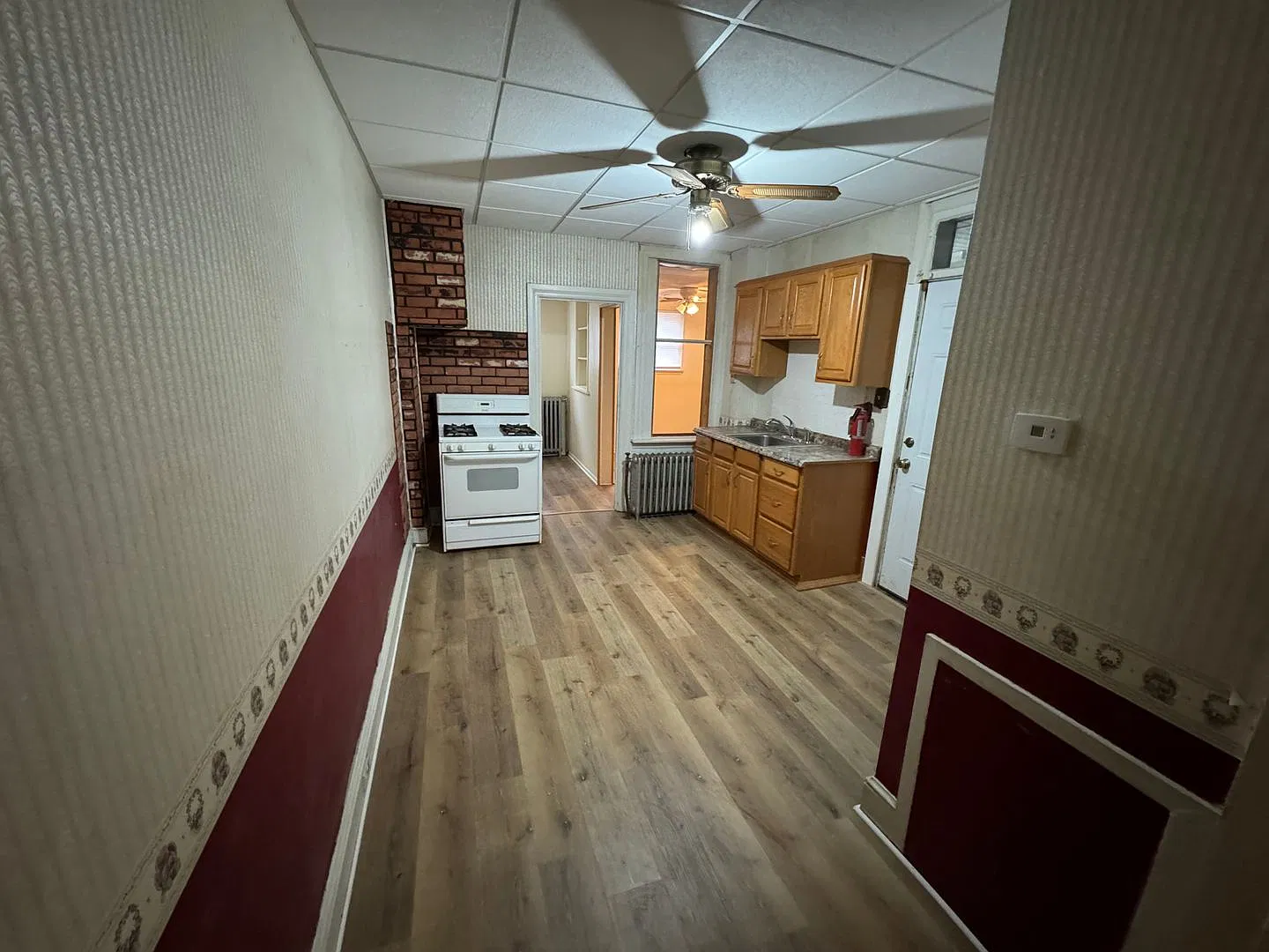 Spacious One Bedroom on First Floor — Photo 2
